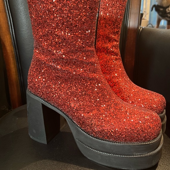 Red sequin platform boots - Picture 2 of 4